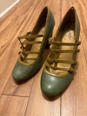 Seychelles Olive Green Multi-Strap Block Heel Pumps